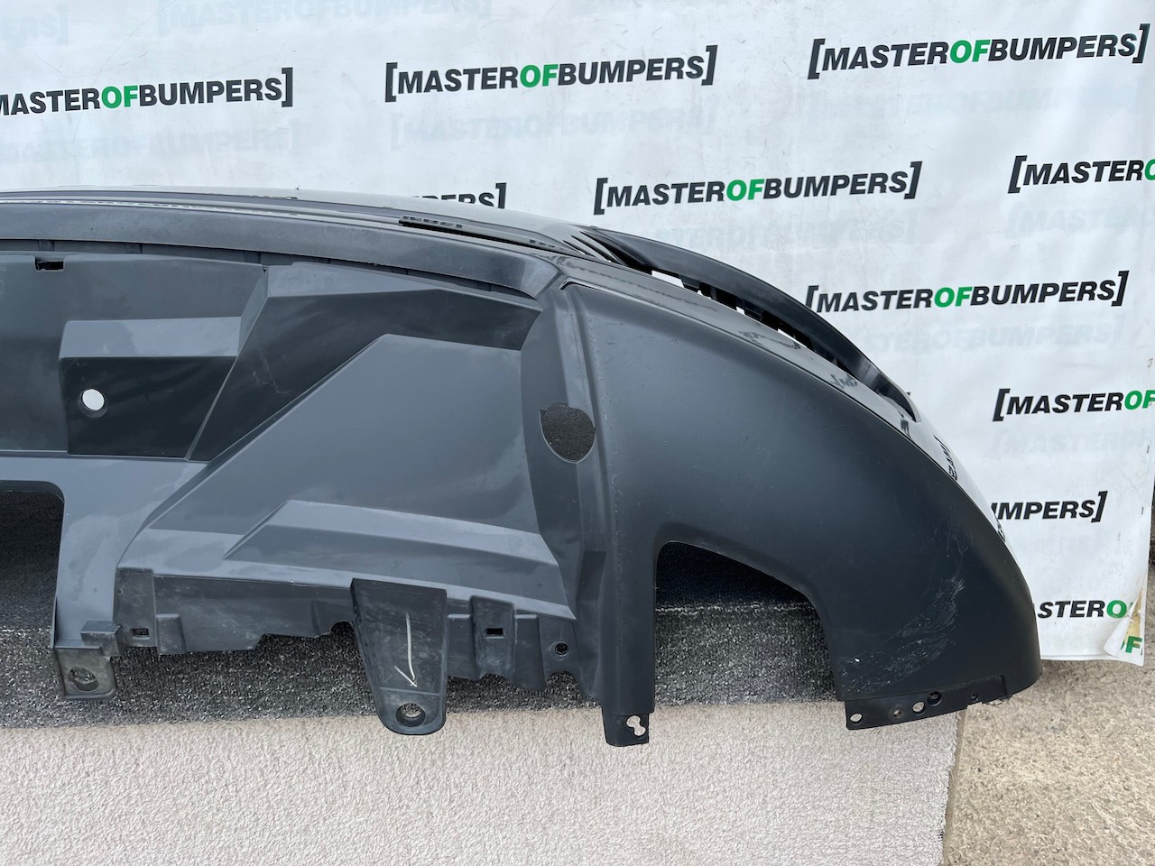 Range Rover Vouge L405 2012-2017 Front Bumper 4 Pdc Genuine [p774]