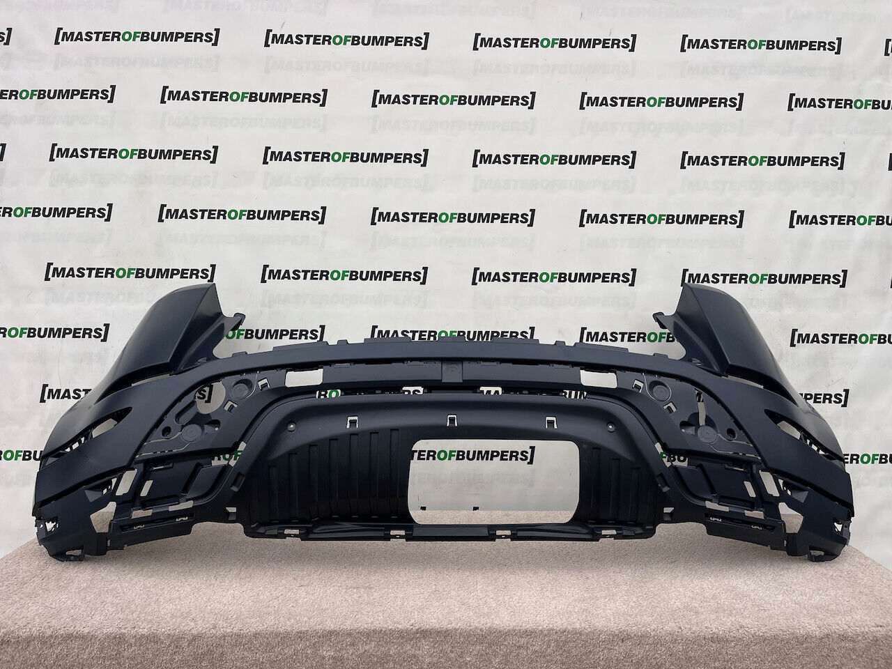 Range Rover Evoque R-dynamic Hse 2019-2023 Rear Bumper 4 Pdc Genuine [p350]