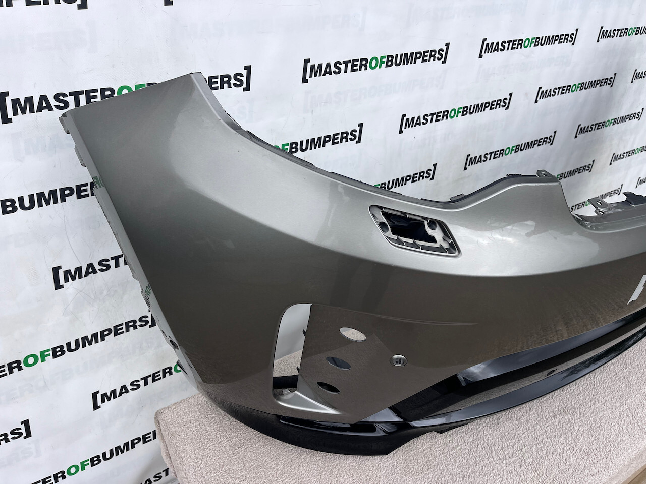 Land Rover Discovery R-dynamic Hse 2019-2022 Front Bumper 6 Pdc Genuine [p430]