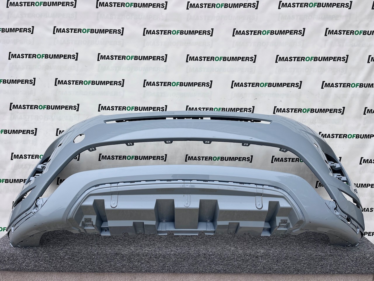 Range Rover Evoque R-dynamic Hse 2019-2024 Front Bumper 6 Pdc Genuine [p493]