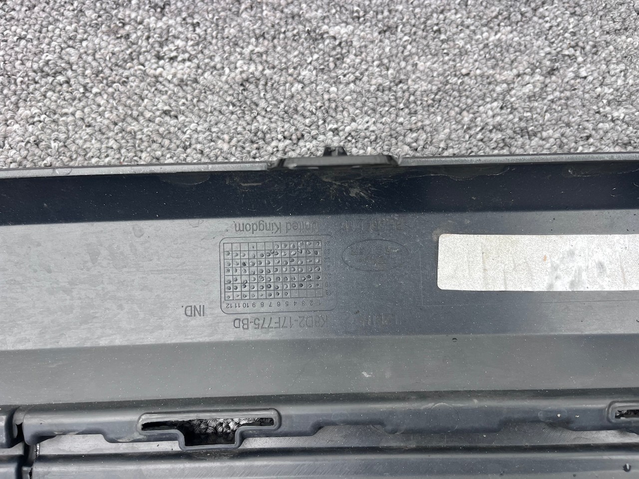 Range Rover Evoque R-dynamic Hse 2019-2024 Front Bumper 4 Pdc Genuine [p495]