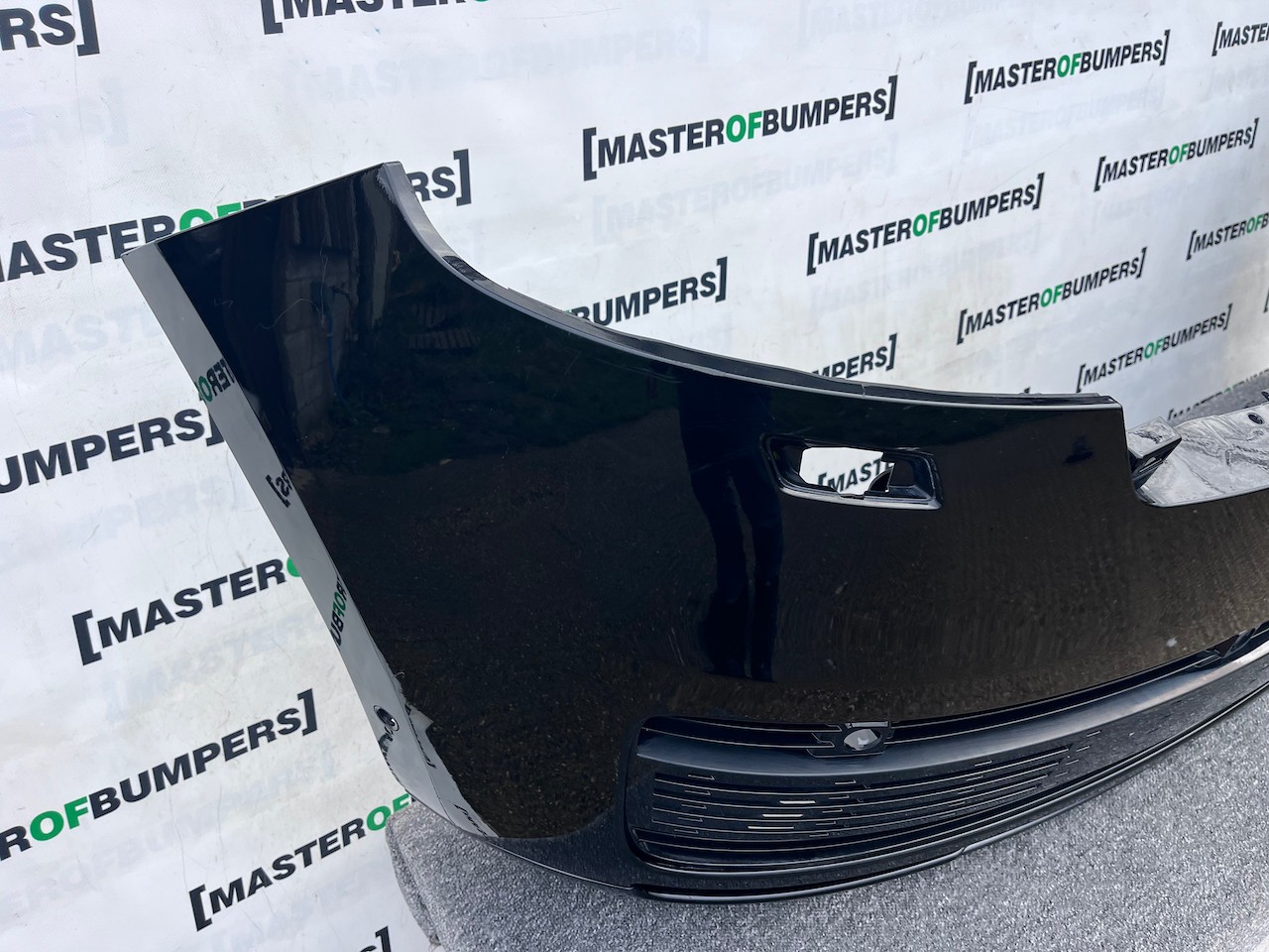 Range Rover Vouge Sv Autobiography 2021-2025 Front Bumper 6 Pdc Genuine [p595]