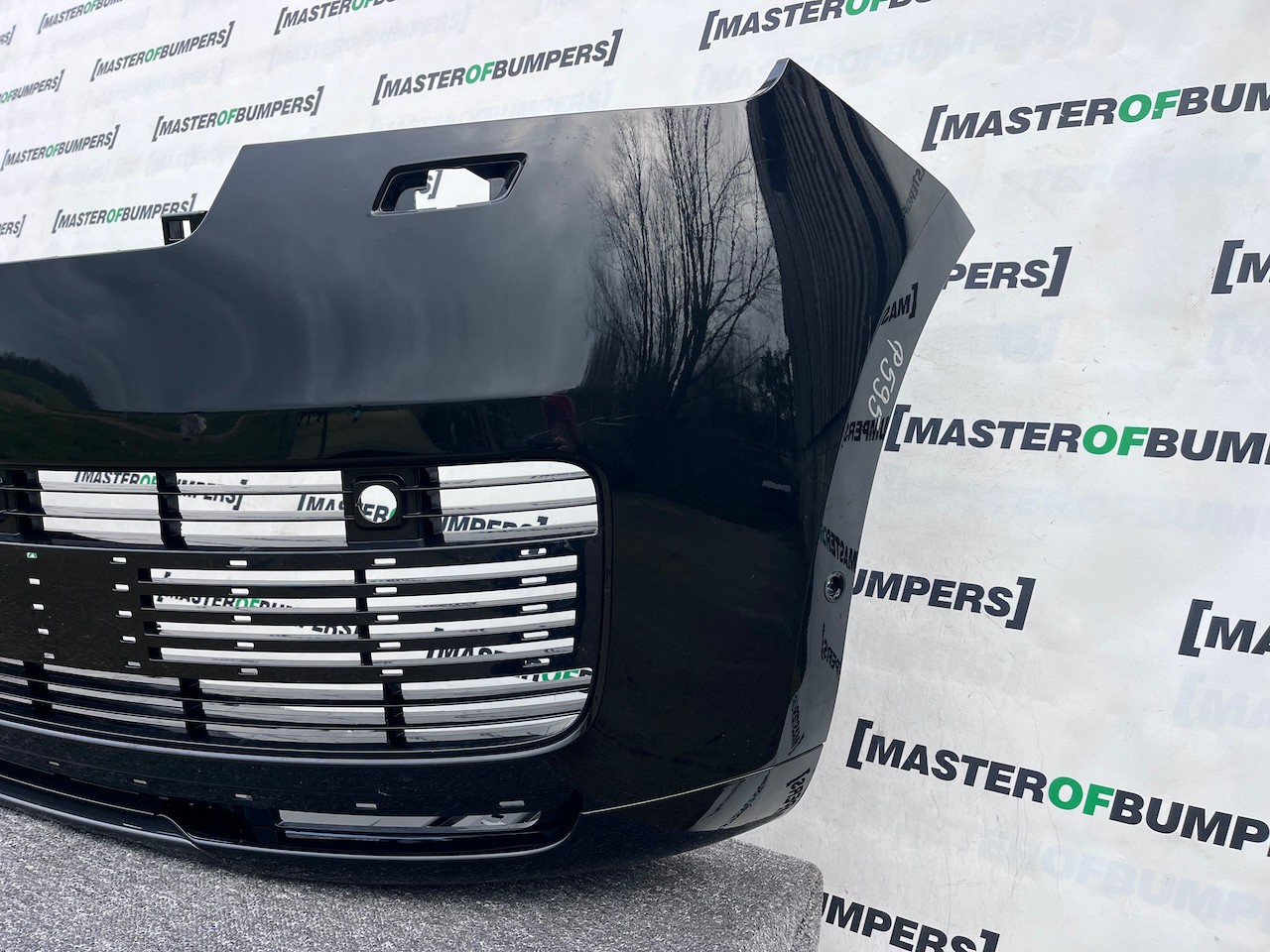 Range Rover Vouge Sv Autobiography 2021-2025 Front Bumper 6 Pdc Genuine [p595]