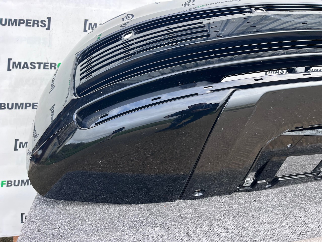 Range Rover Vouge Sv Autobiography 2021-2025 Front Bumper 6 Pdc Genuine [p595]