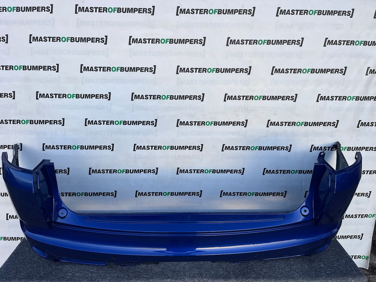 Range Rover Sport Svr Lift 2018-2022 Rear Bumper 6 Pdc Genuine [p600]
