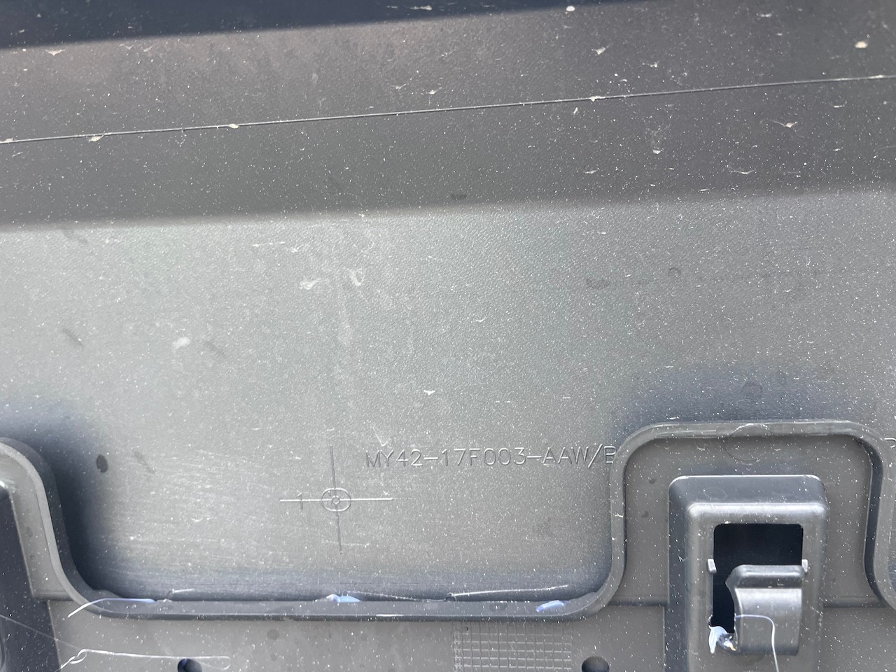 Land Rover Discovery R-dynamic Hse 2019-2022 Front Bumper 6 Pdc Genuine [p598]