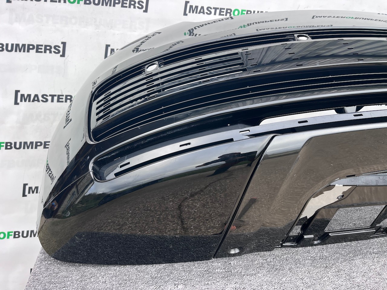 Range Rover Vouge Sv Autobiography 2021-2025 Front Bumper 6 Pdc Genuine [p611]