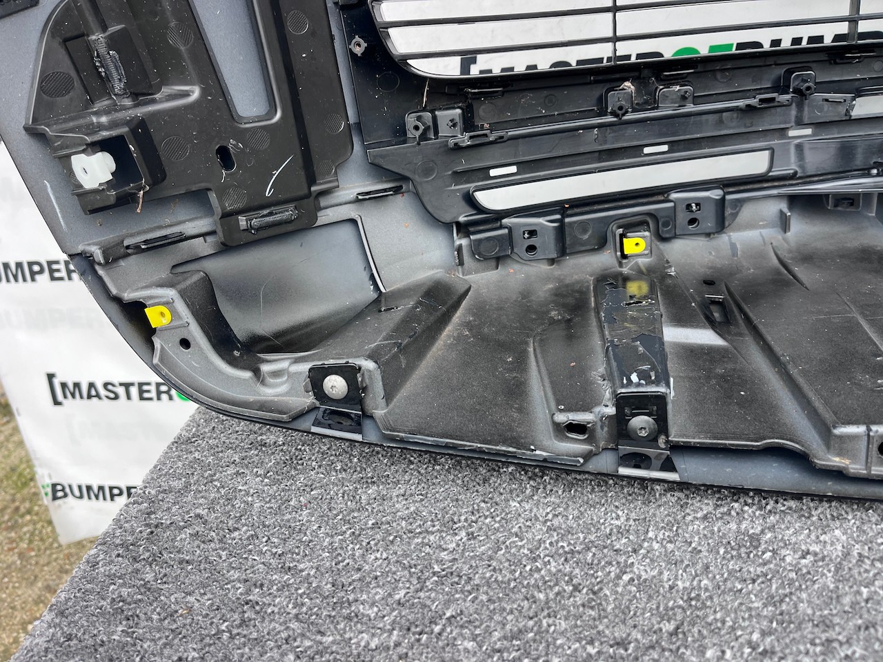 Range Rover Vouge Sv Autobiography 2021-2025 Front Bumper 6 Pdc Genuine [p611]