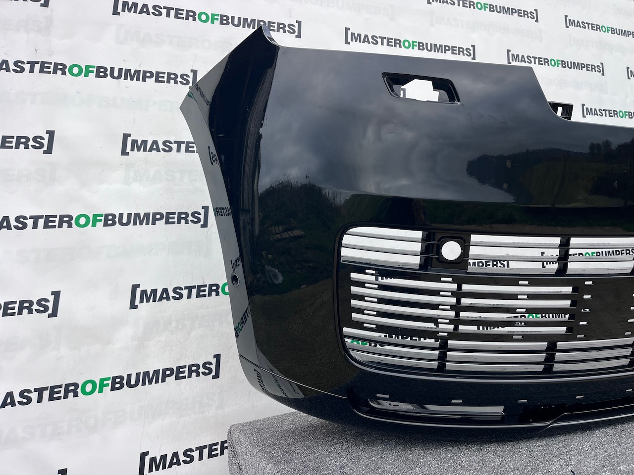 Range Rover Vouge Sv Autobiography 2021-2025 Front Bumper 6 Pdc Genuine [p611]