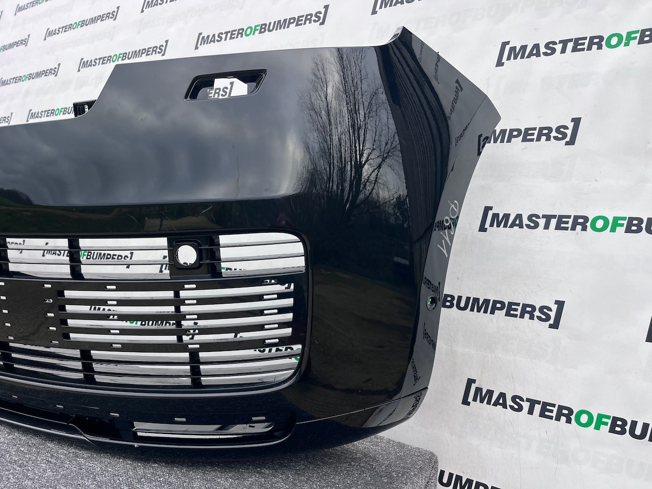 Range Rover Vouge Sv Autobiography 2021-2025 Front Bumper 6 Pdc Genuine [p611]