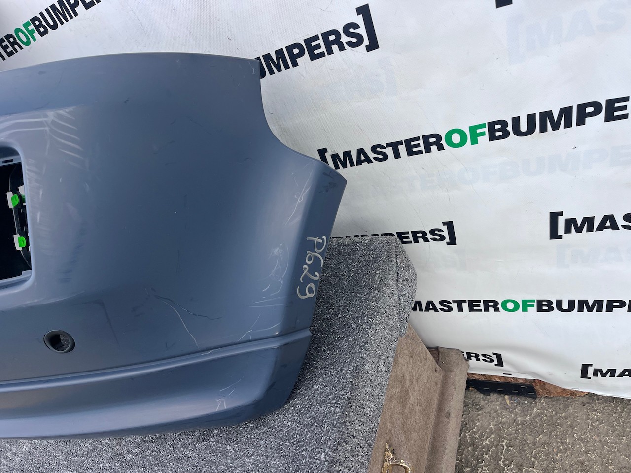 Land Rover Freelander 2 Hse Mk2 2011-2015 Front Bumper 4 Pdc Jets Genuine [p629]