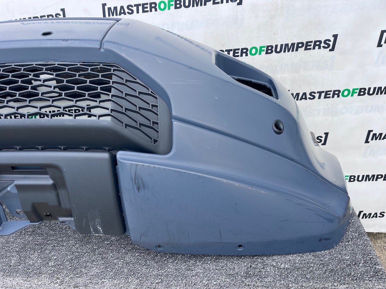 Land Rover Freelander 2 Hse Mk2 2011-2015 Front Bumper 4 Pdc Jets Genuine [p629]