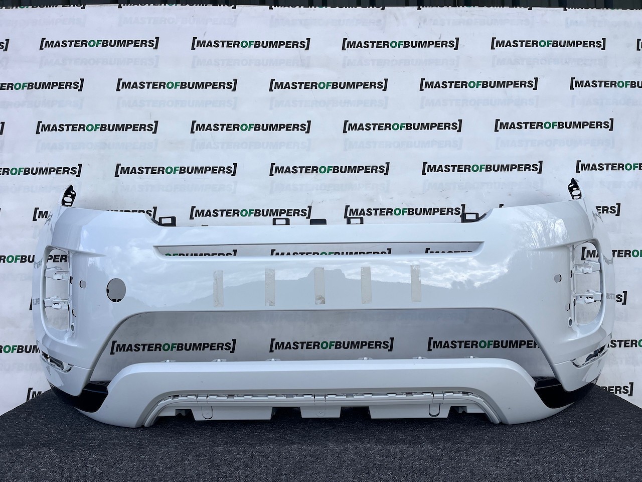 Range Rover Evoque R-dynamic Hse 2019-2024 Front Bumper 6 Pdc Genuine [p633]