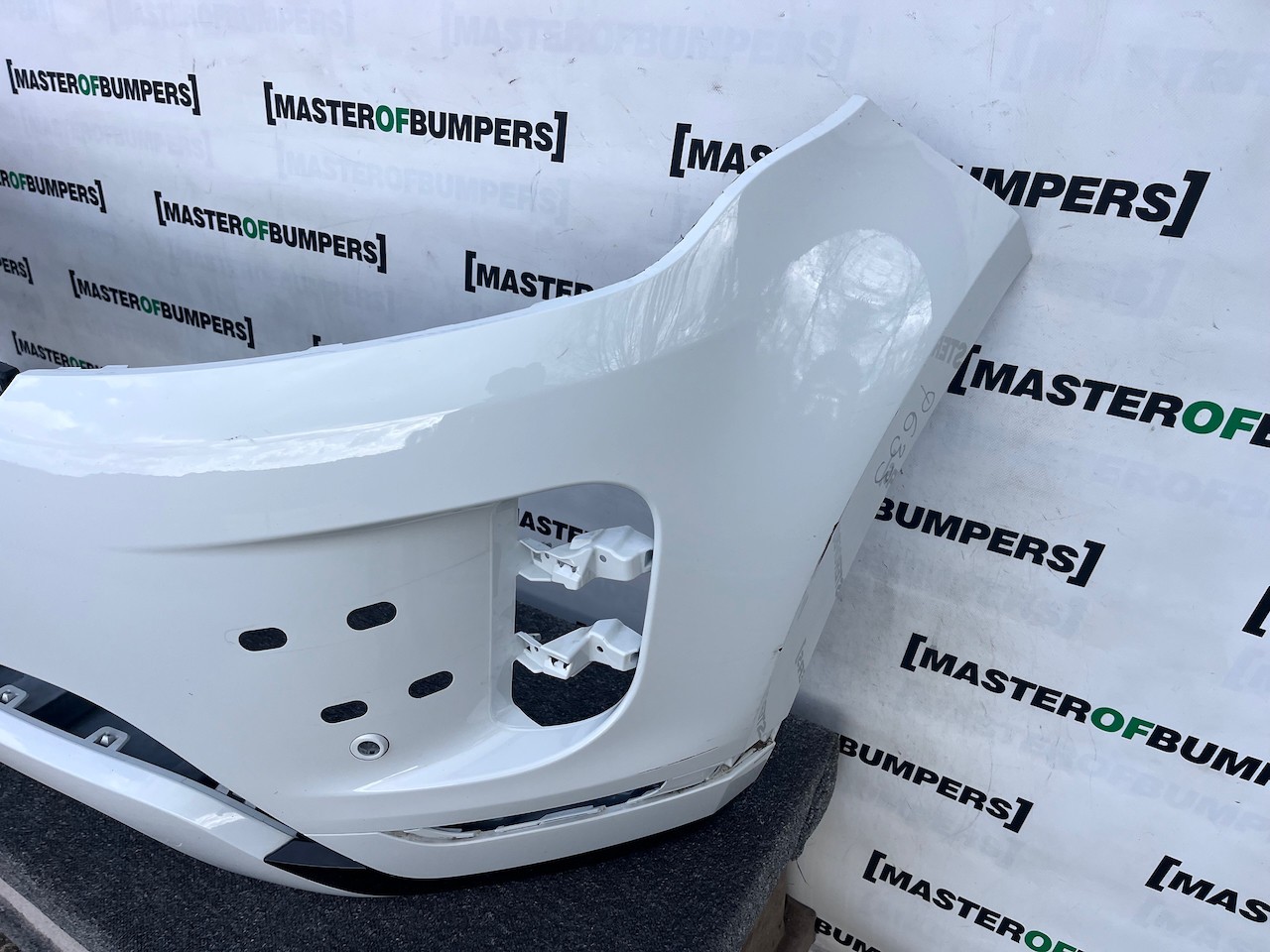 Range Rover Evoque R-dynamic Hse 2019-2024 Front Bumper 6 Pdc Genuine [p633]