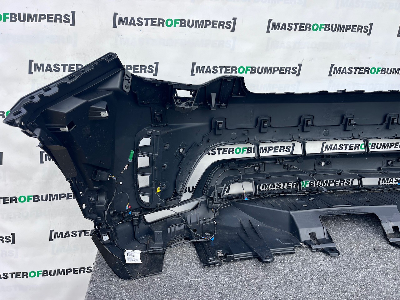 Land Rover Discovery R-dynamic Hse 2021-2024 Front Bumper 6 Pdc Genuine [p648]