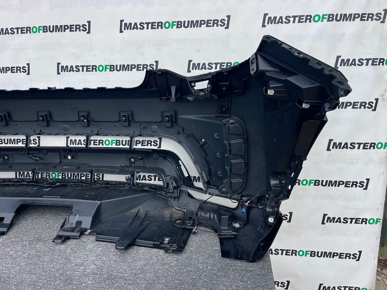 Land Rover Discovery R-dynamic Hse 2021-2024 Front Bumper 6 Pdc Genuine [p648]