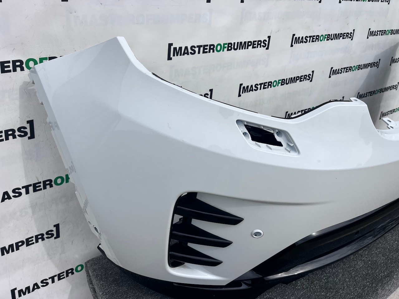 Land Rover Discovery R-dynamic Hse 2021-2024 Front Bumper 6 Pdc Genuine [p647]