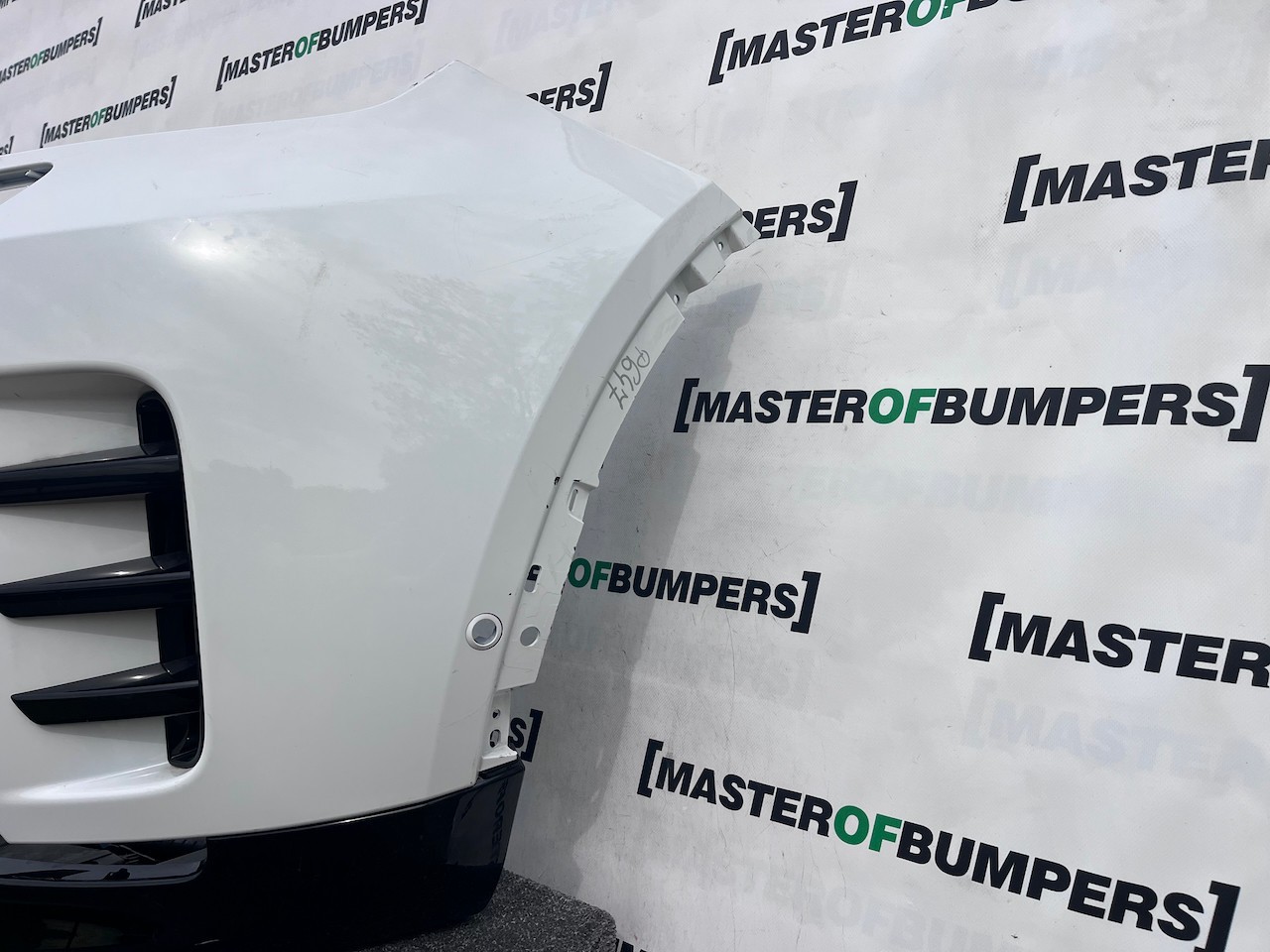 Land Rover Discovery R-dynamic Hse 2021-2024 Front Bumper 6 Pdc Genuine [p647]