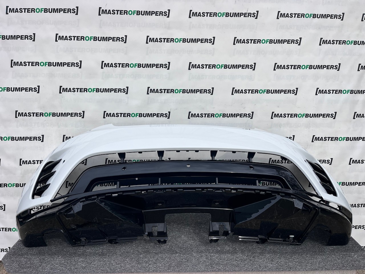 Land Rover Discovery R-dynamic Hse 2021-2024 Front Bumper 6 Pdc Genuine [p647]