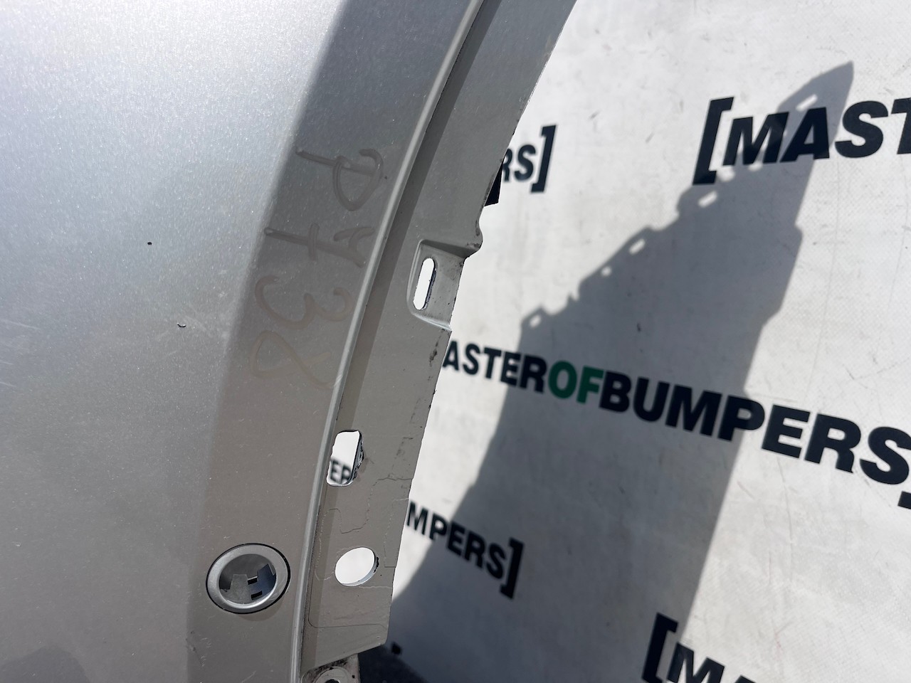 Land Rover Discovery R Dynamic Hse 2022-2026 Front Bumper 6 Pdc Genuine [p738]