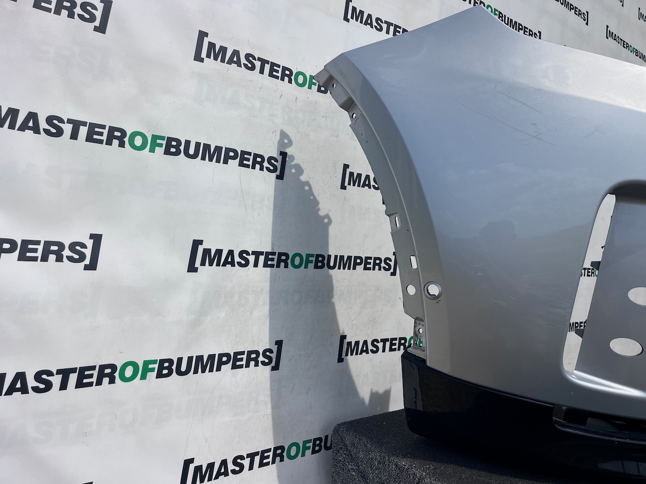 Land Rover Discovery R Dynamic Hse 2022-2026 Front Bumper 6 Pdc Genuine [p738]