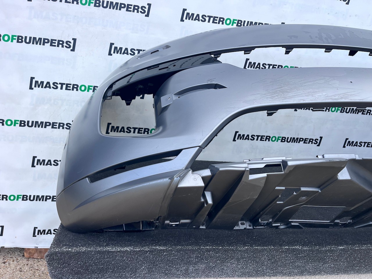 Range Rover Sport L461 Suv 2022-2025 Front Bumper 6 Pdc + Jets Genuine [p779]