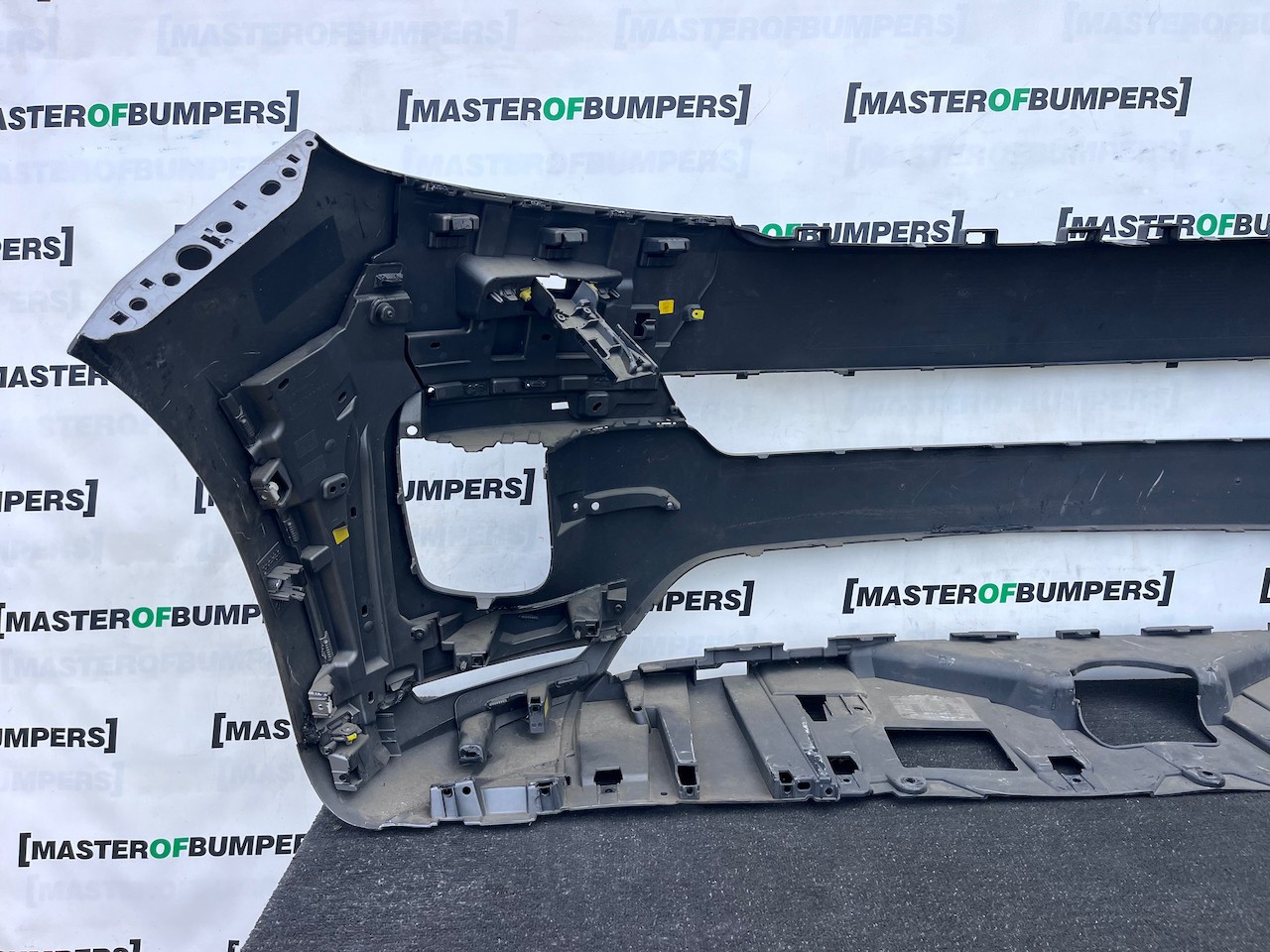 Range Rover Sport L461 Suv 2022-2025 Front Bumper 6 Pdc + Jets Genuine [p779]