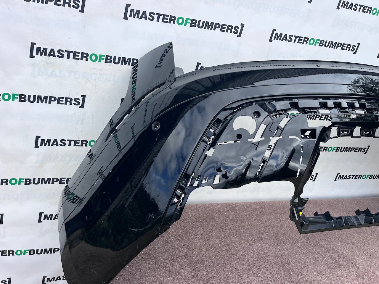 Range Rover Velar Hse R Dynamic D240 Diesel 2017-2022 Rear Bumper Genuine [p806]