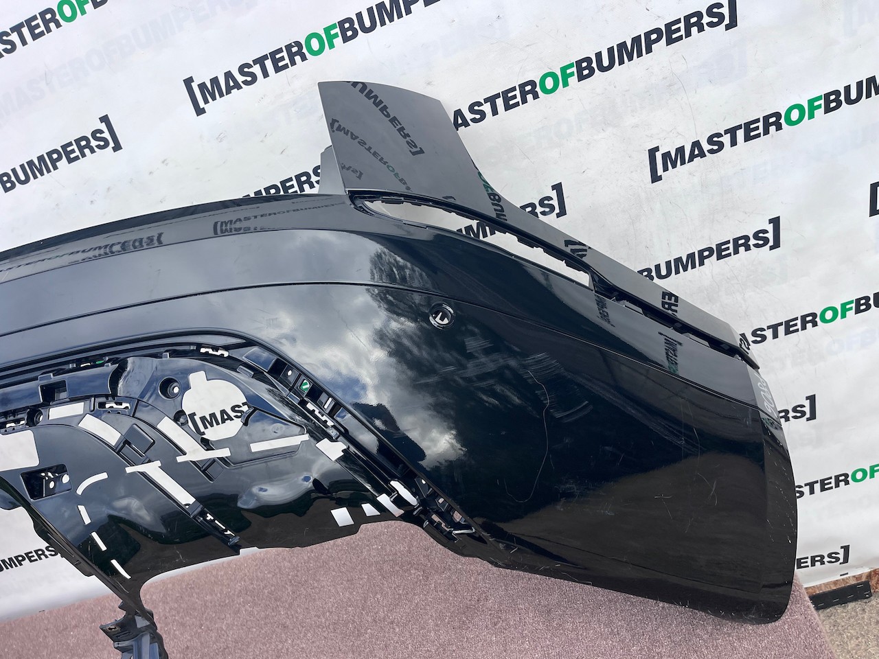 Range Rover Velar Hse R Dynamic D240 Diesel 2017-2022 Rear Bumper Genuine [p806]