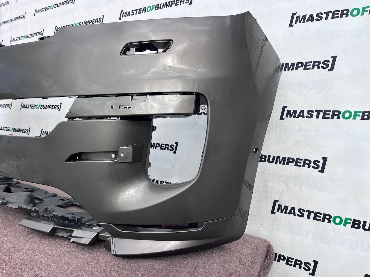Range Rover Sport L461 Suv 2022-2025 Front Bumper 6 Pdc Jets Genuine [p823]