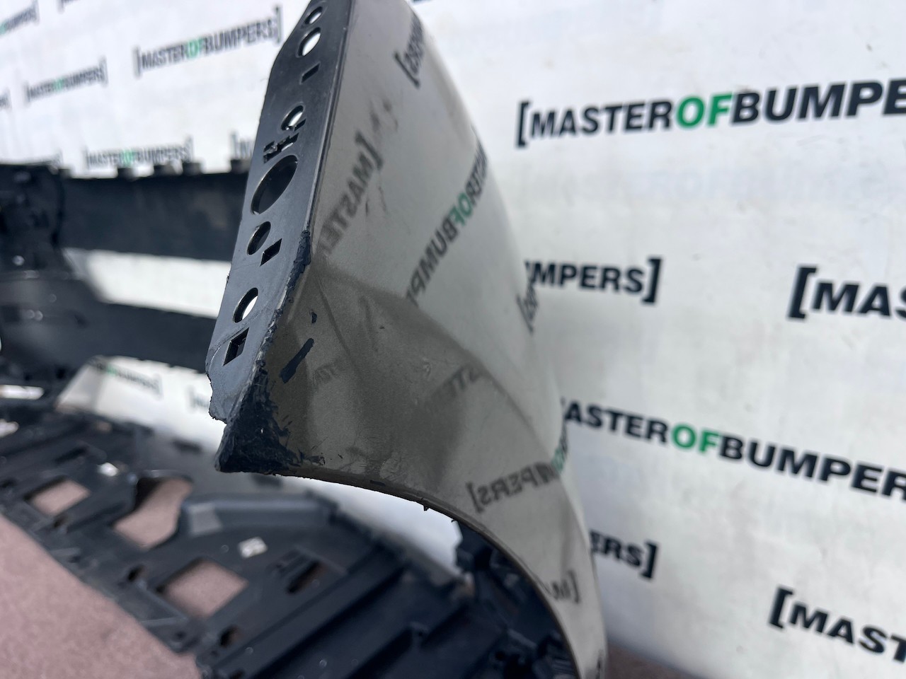 Range Rover Sport L461 Suv 2022-2025 Front Bumper 6 Pdc Jets Genuine [p823]
