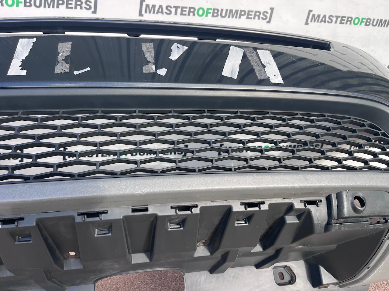 Land Rover Discovery Sport Hse 2015-2019 Front Bumper 4 Pdc Genuine [p816]