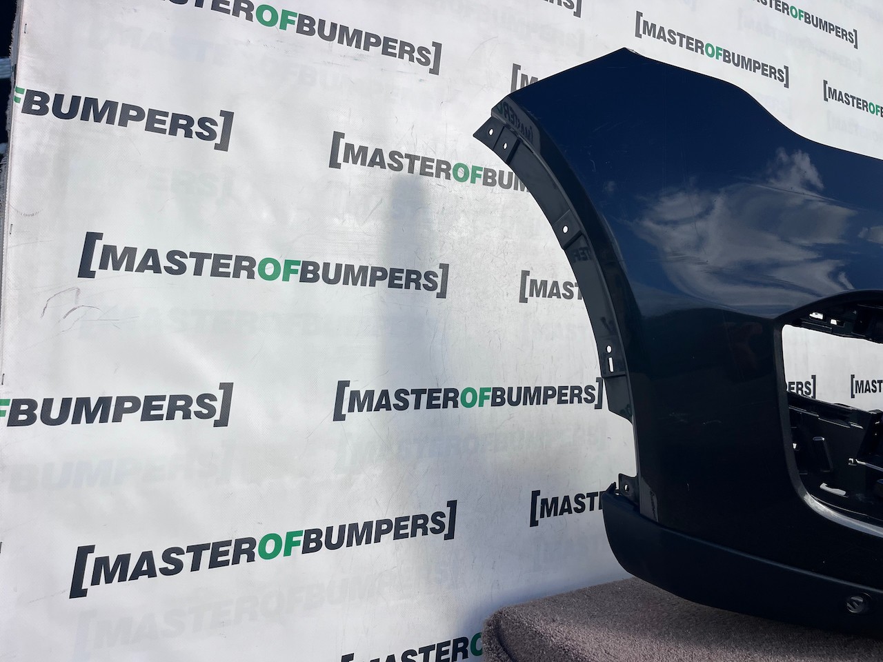 Land Rover Discovery Sport Hse 2015-2019 Front Bumper 4 Pdc Genuine [p816]