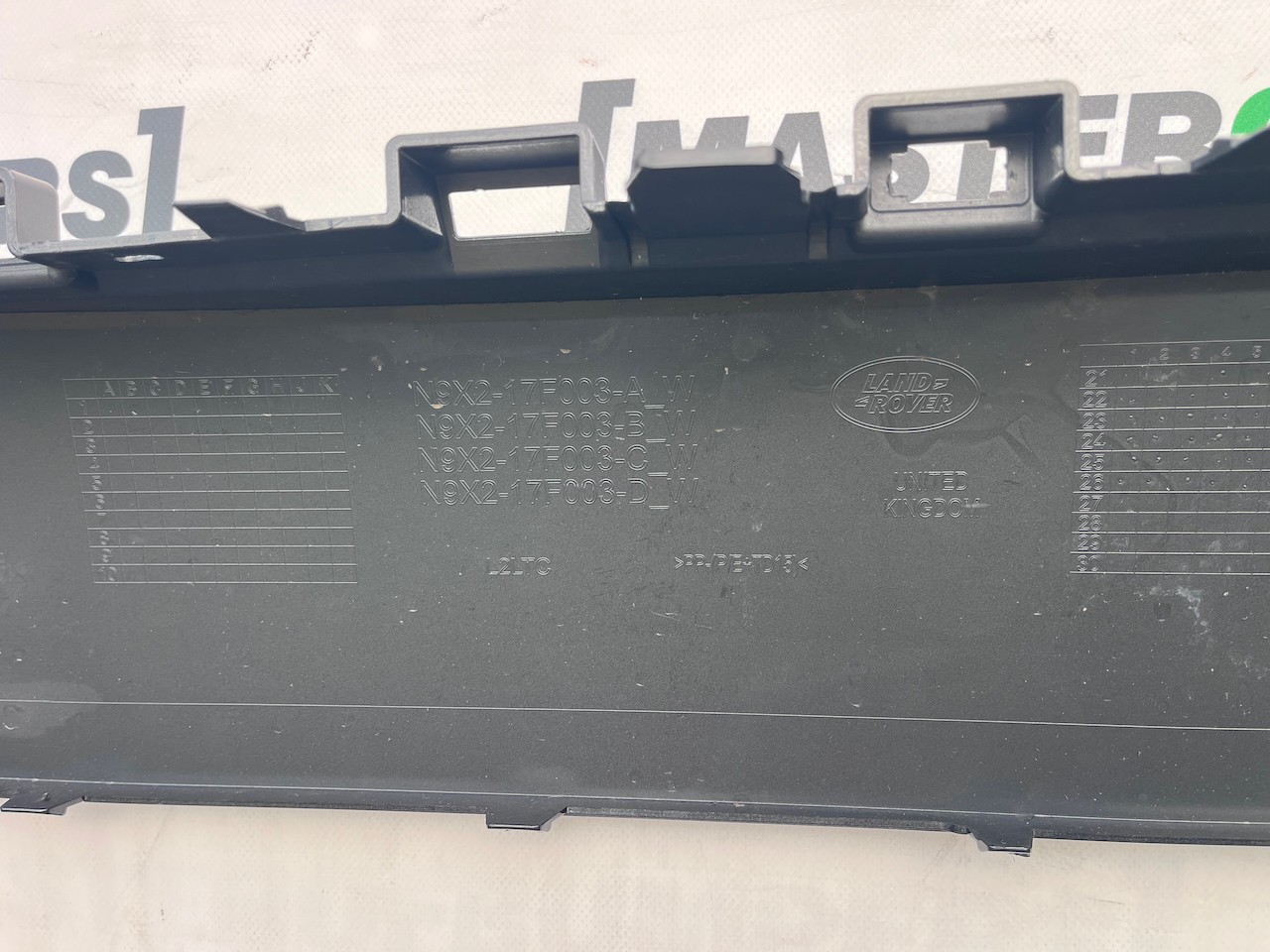 Range Rover Sport L461 Suv 2022-2025 Front Bumper 6 Pdc + Jets Genuine [p838]