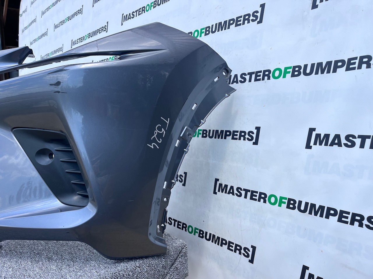 Lexus Nx 300h F Sport Nx300h 2018-2021 Front Bumper 4 Pdc Genuine [t524]