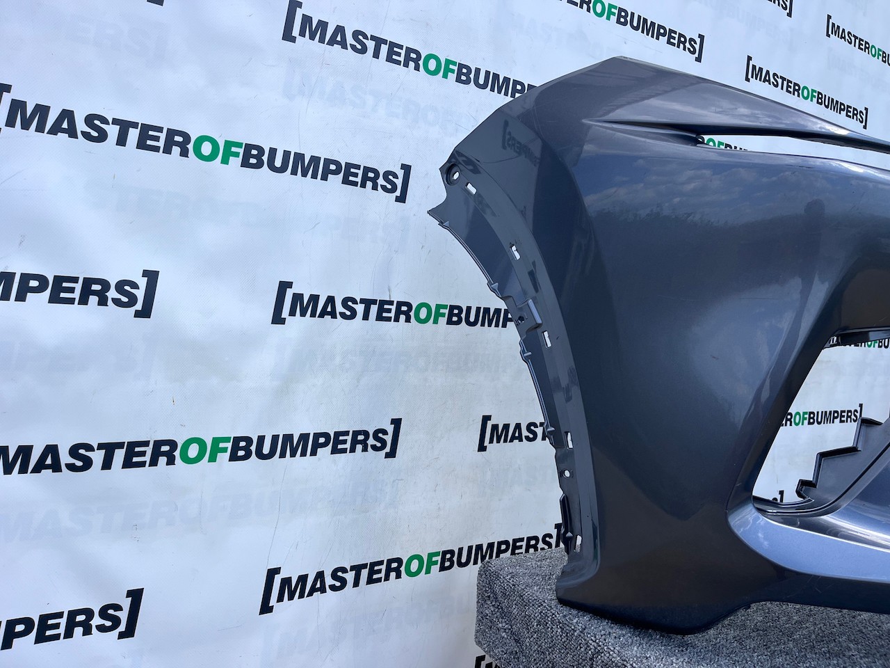 Lexus Nx 300h F Sport Nx300h 2018-2021 Front Bumper 4 Pdc Genuine [t524]