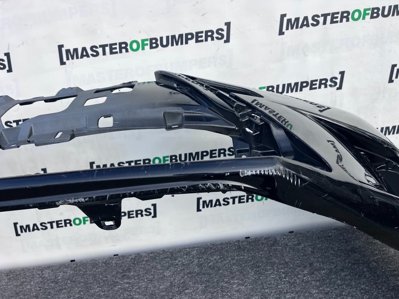 Lexus Ct200h Luxury 2nd Lift  2017-22 Front Bumper No Pdc No Jets Genuine [t560]