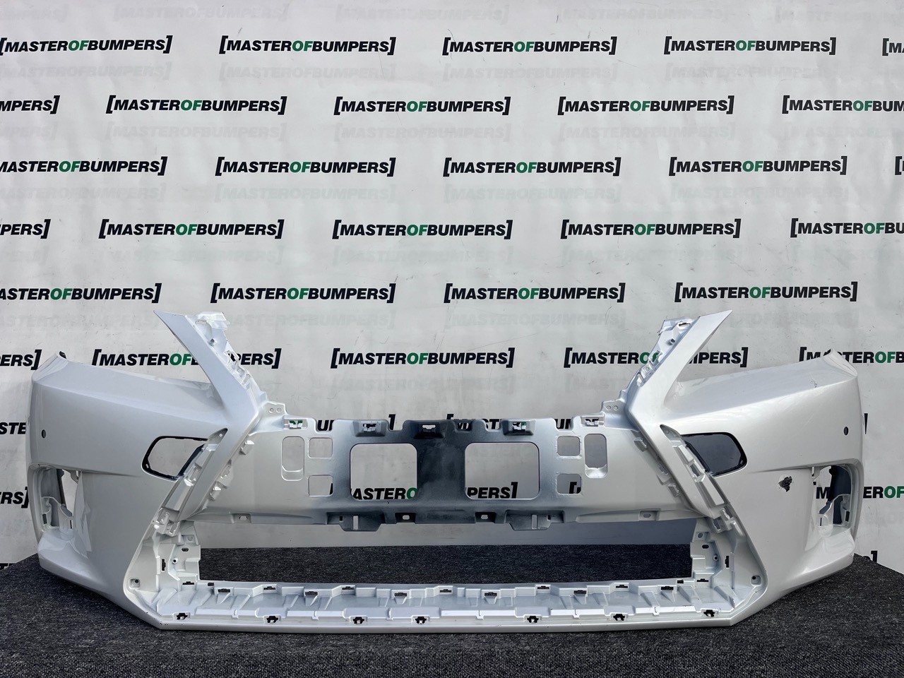 Lexus Ct200h Executive 2nd Lift  2017-22 Front Bumper 4 Pdc Genuine [t561]