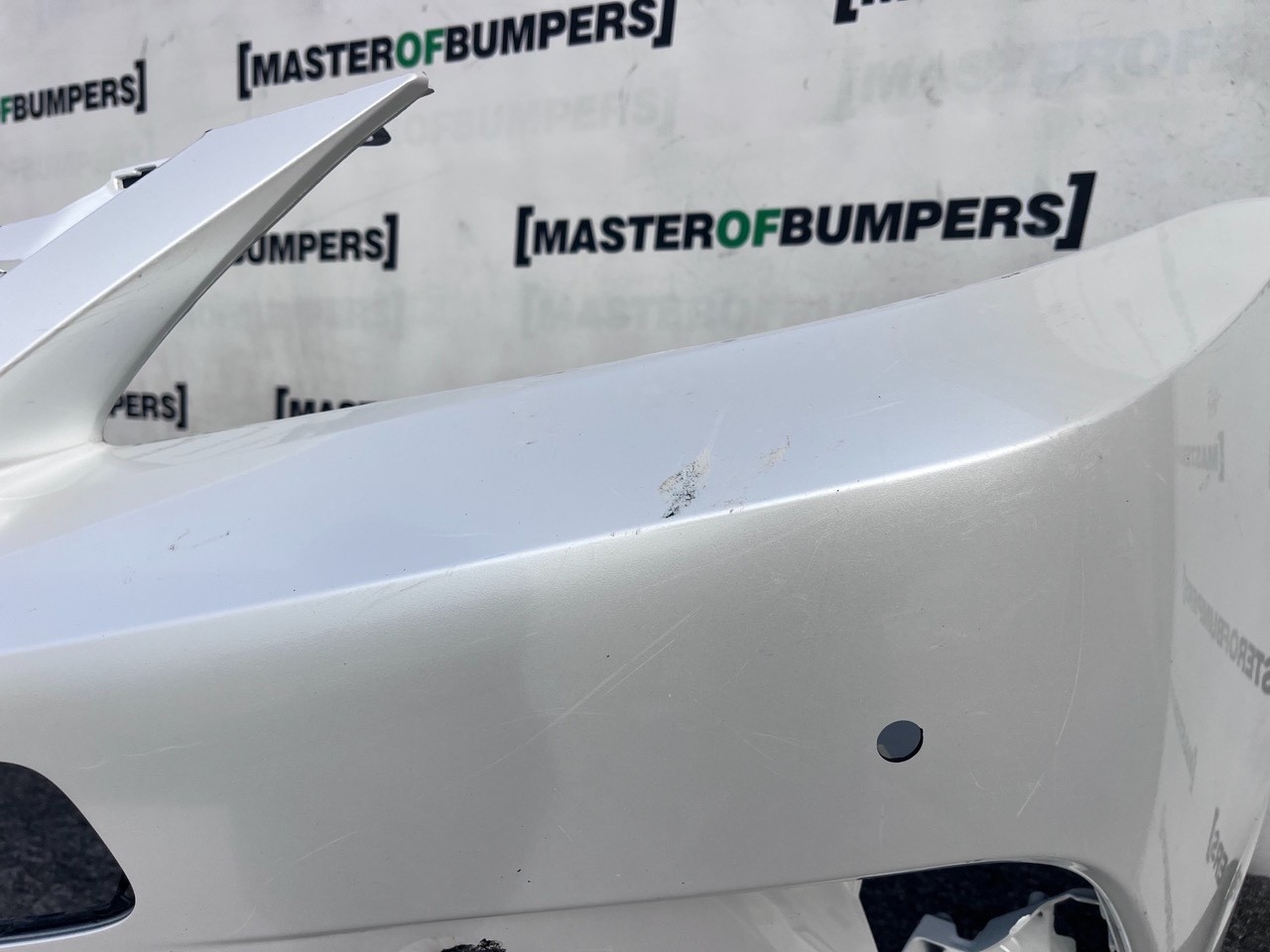 Lexus Ct200h Executive 2nd Lift  2017-22 Front Bumper 4 Pdc Genuine [t561]