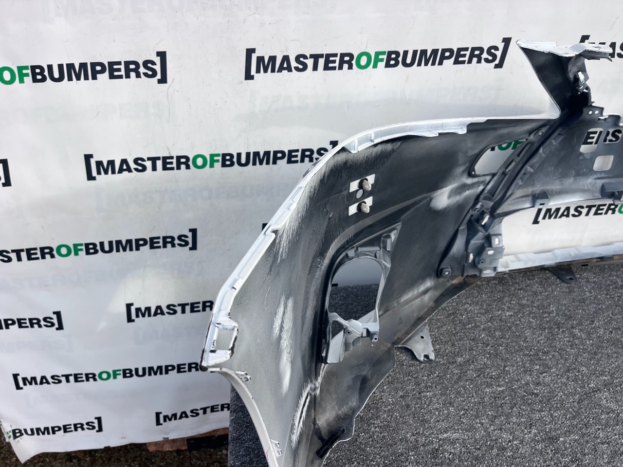 Lexus Ct200h Executive 2nd Lift  2017-22 Front Bumper 4 Pdc Genuine [t562]