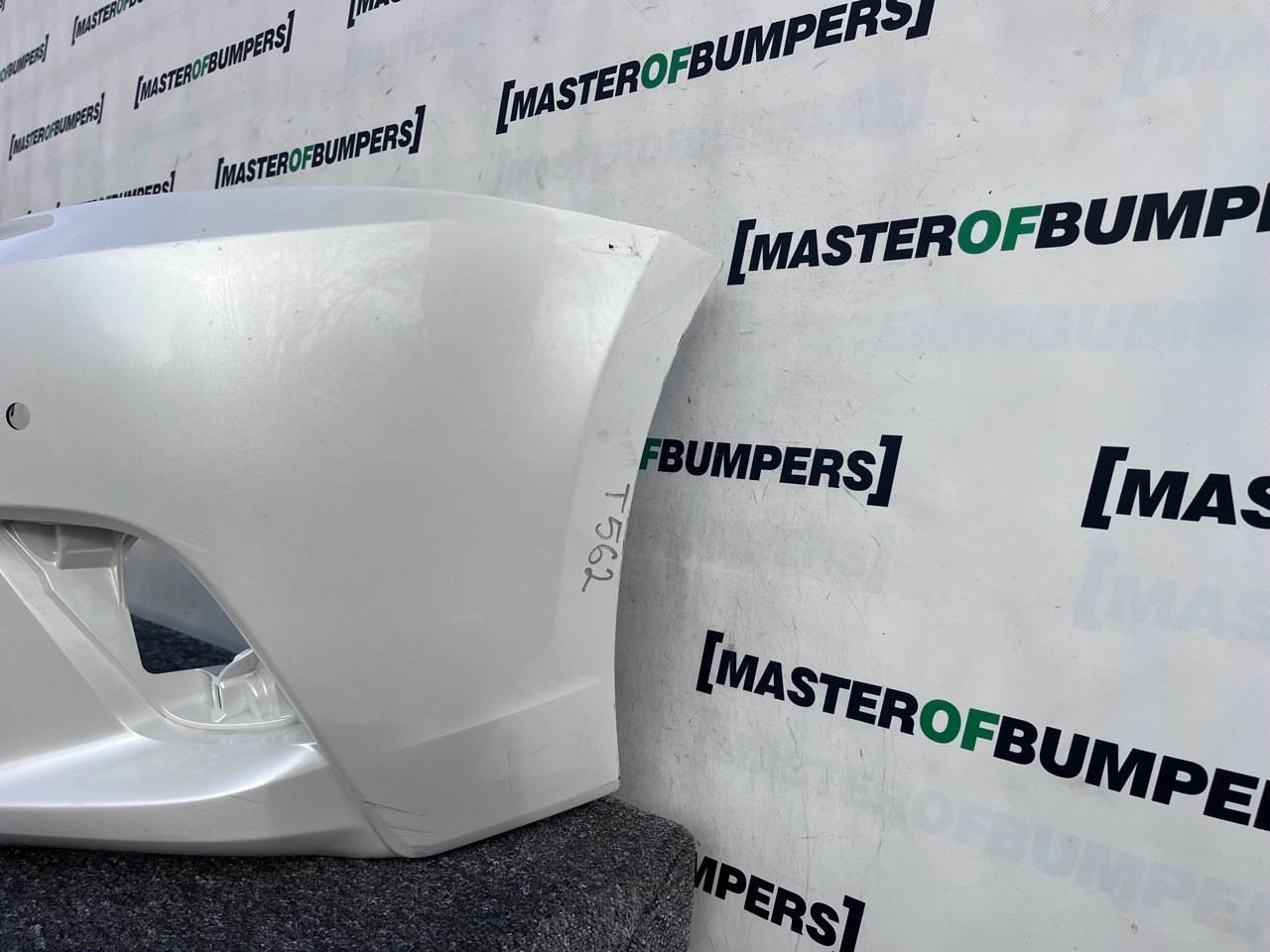 Lexus Ct200h Executive 2nd Lift  2017-22 Front Bumper 4 Pdc Genuine [t562]