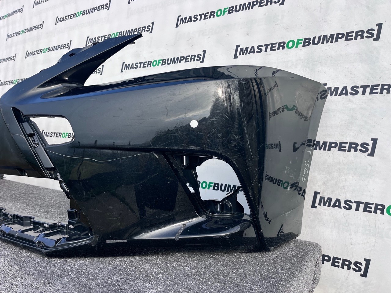 Lexus Ct200h Sport 2nd Lift  2017-2022 Front Bumper 4 Pdc Genuine [t563]