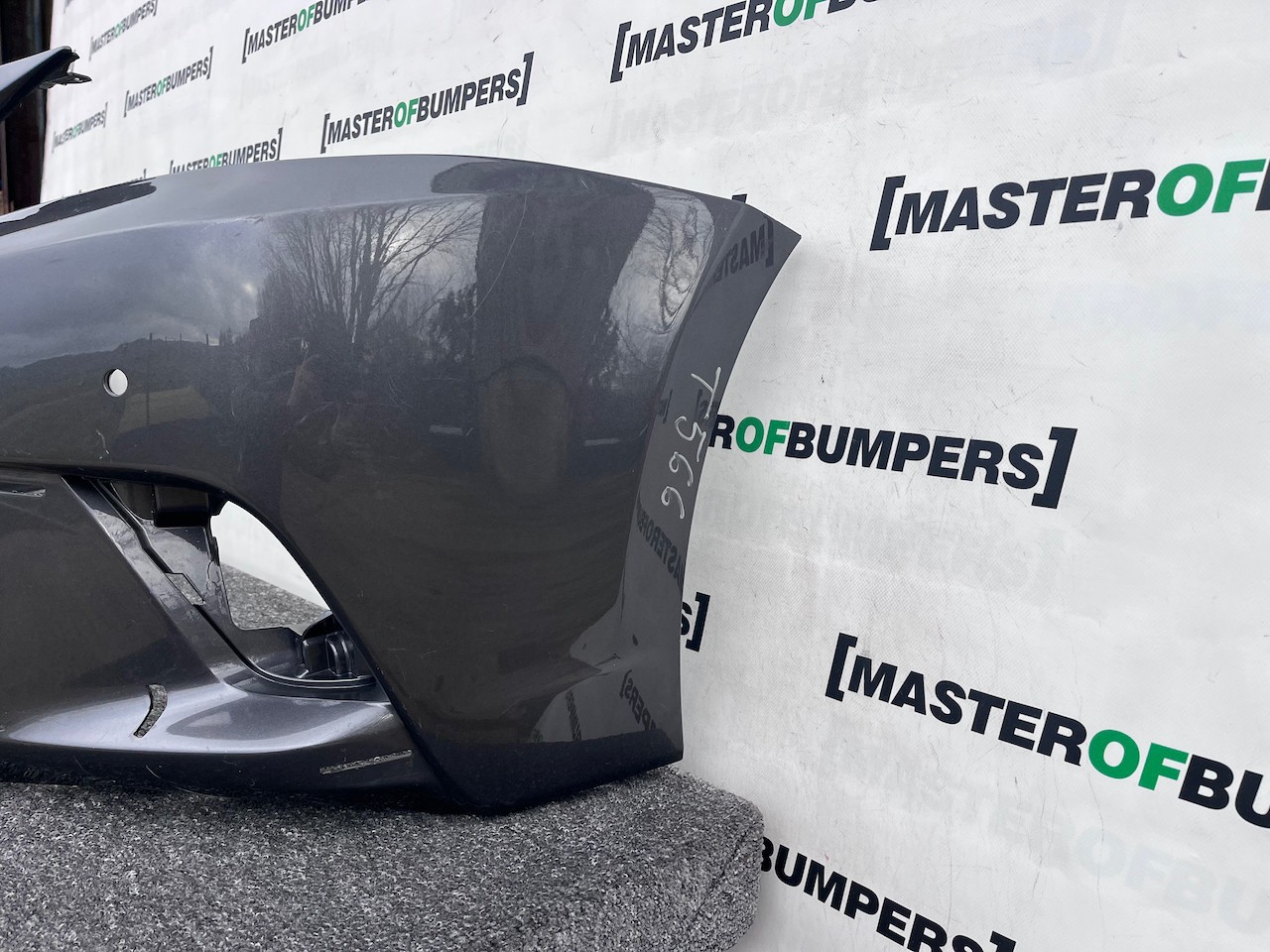 Lexus Ct200h Luxury 2nd Lift  2017-22 Front Bumper 4 Pdc No Jets Genuine [t566]