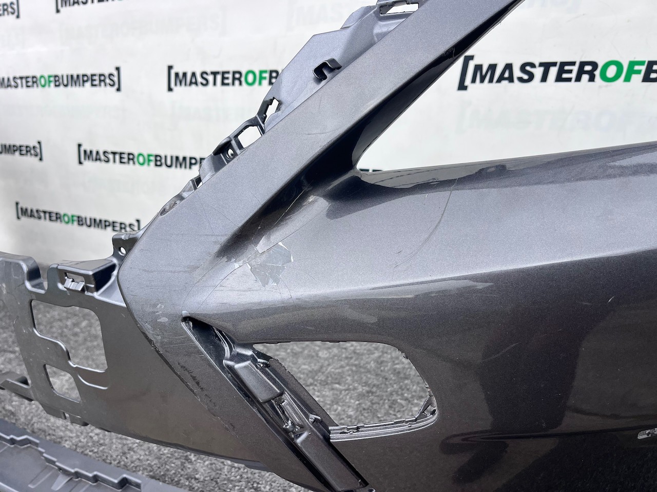 Lexus Ct200h Luxury 2nd Lift  2017-22 Front Bumper 4 Pdc No Jets Genuine [t566]