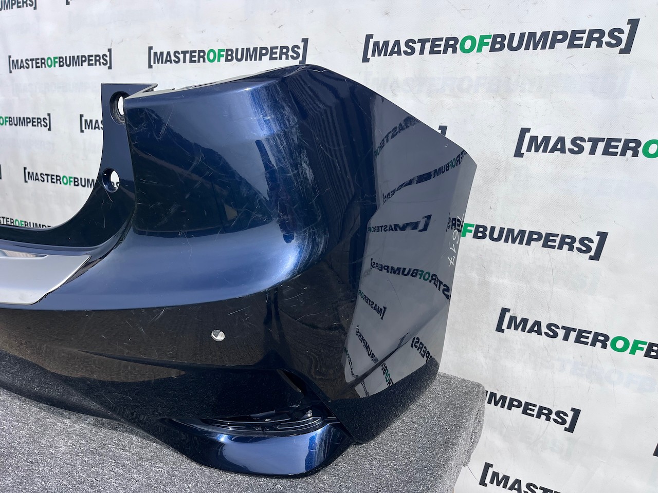 Lexus Ct200h Luxury Lift  2014-2020 Rear Bumper 4 Pdc Genuine [t617]