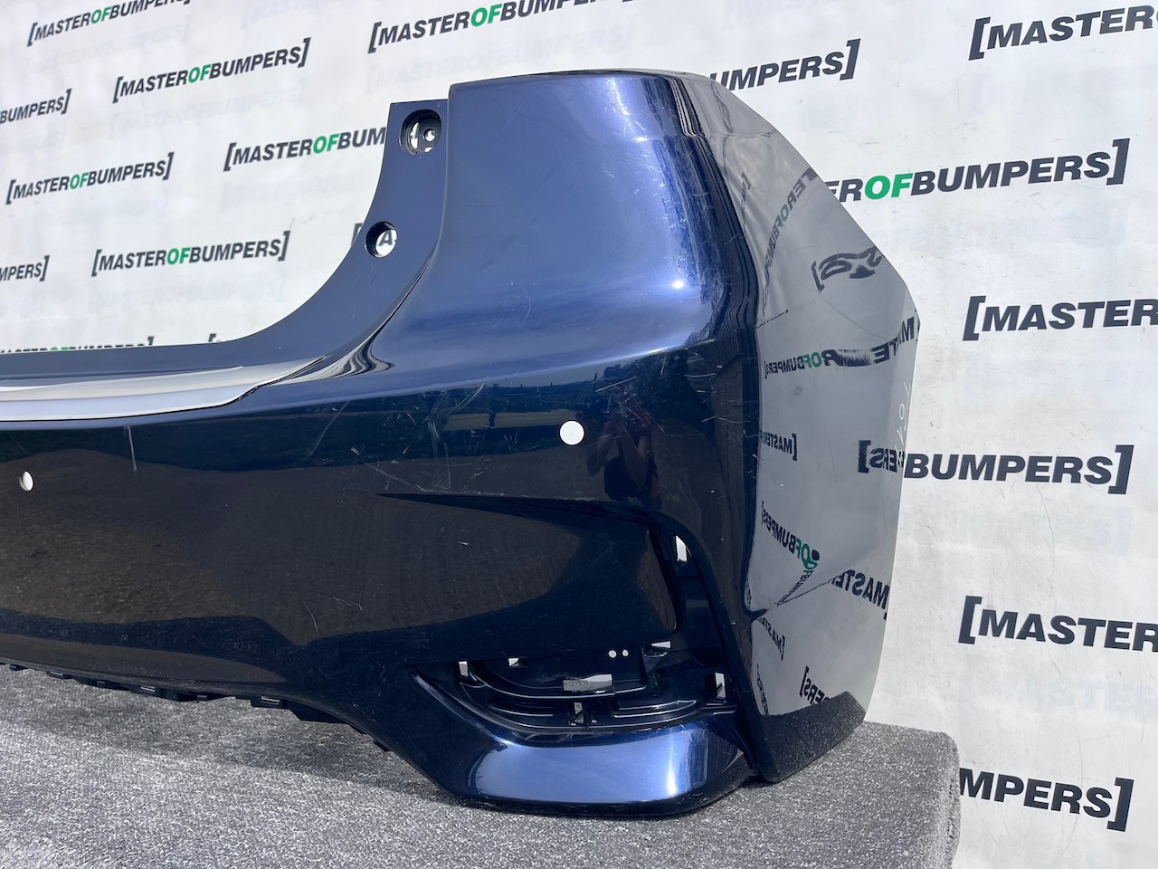 Lexus Ct200h Luxury Lift  2014-2020 Rear Bumper 4 Pdc Genuine [t617]