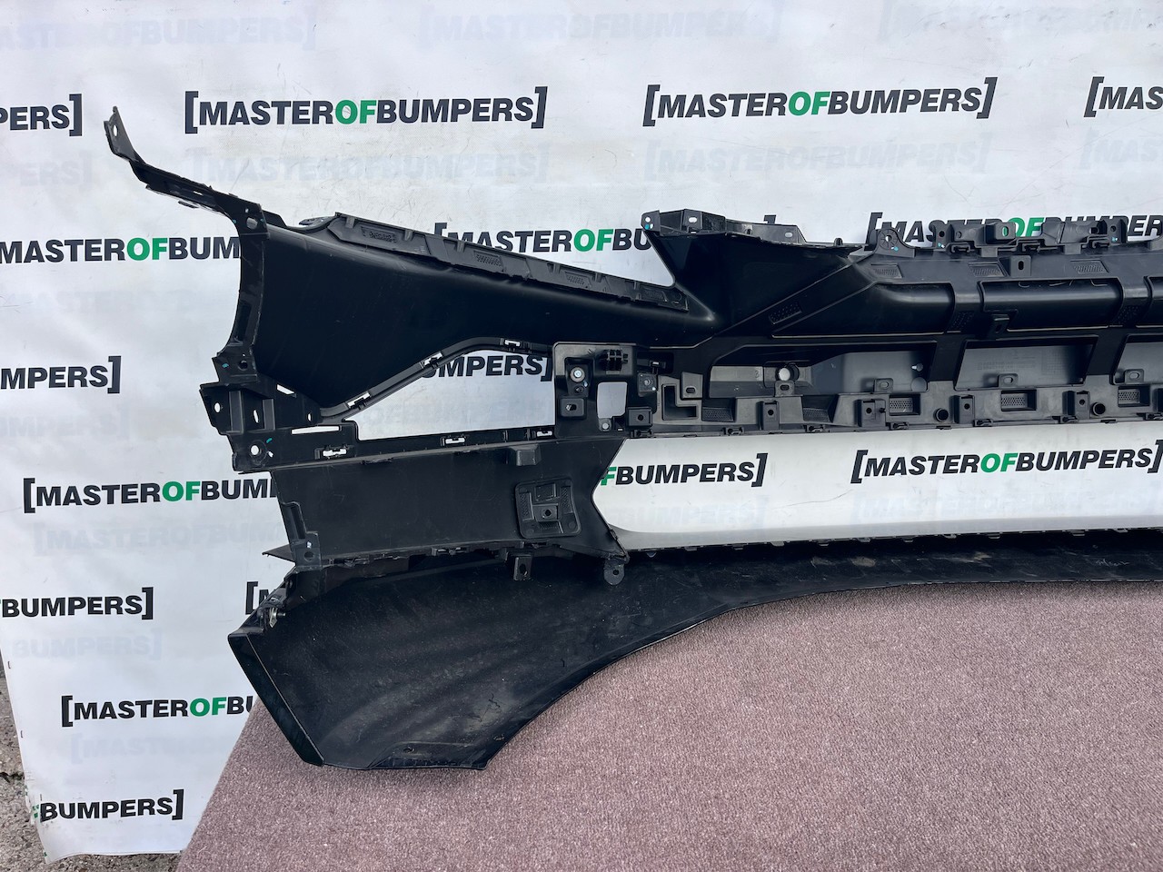 Lotus Eletre Ev Mpv Hybrid Plug In 2024-2027 Front Bumper Pdc Genuine [p822]