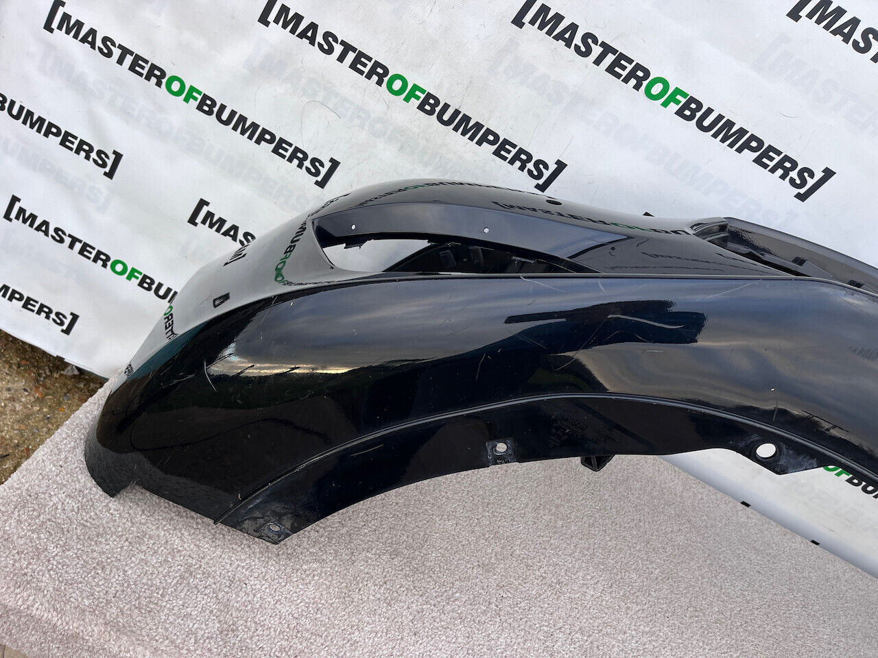 Maserati Ghibli Granlusso S 2018 - On Front Bumper Black 6 Pdc Genuine [p977]