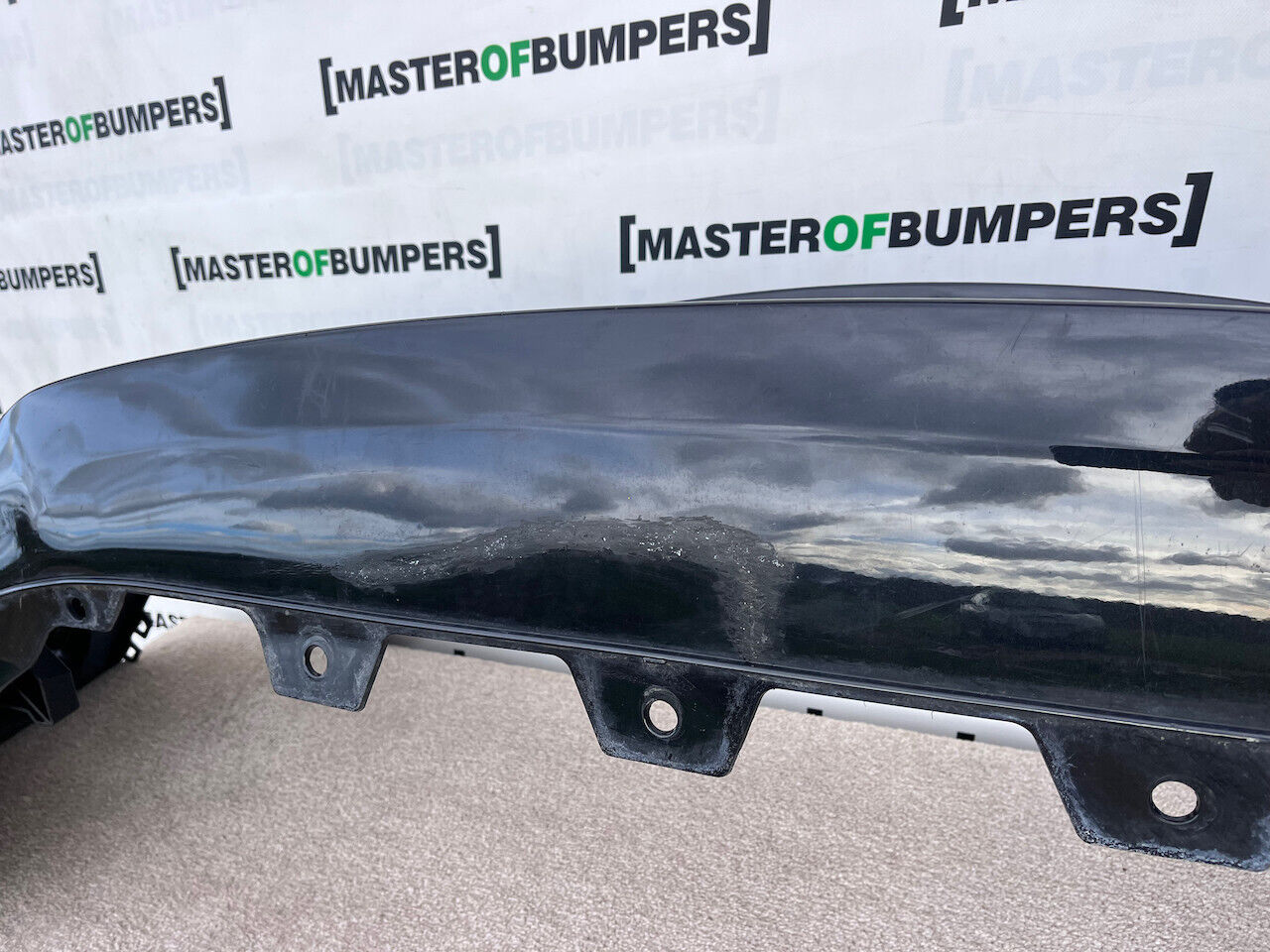 Maserati Ghibli Granlusso S 2018 - On Front Bumper 6 Pdc Genuine [p20]