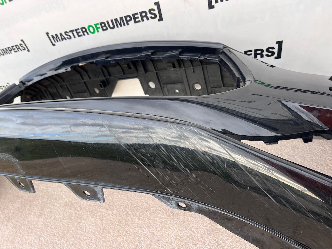 Maserati Ghibli Granlusso S 2018 - On Front Bumper 6 Pdc Genuine [p20]